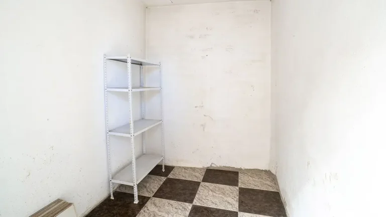 Casa a la venta en Burriana - Habitación de almacenaje y trastero exterior en el solárium de la vivienda